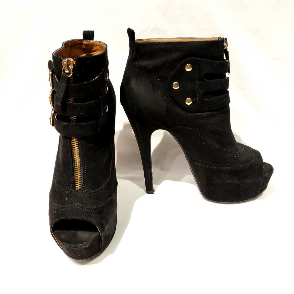 Zigi Soho Sincere Black Faux Suede Bootie